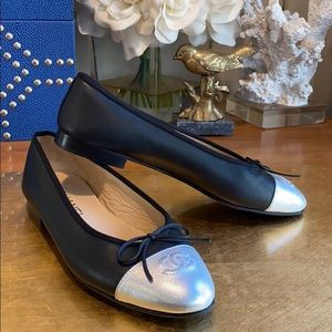 Hardly worn! Chanel flats